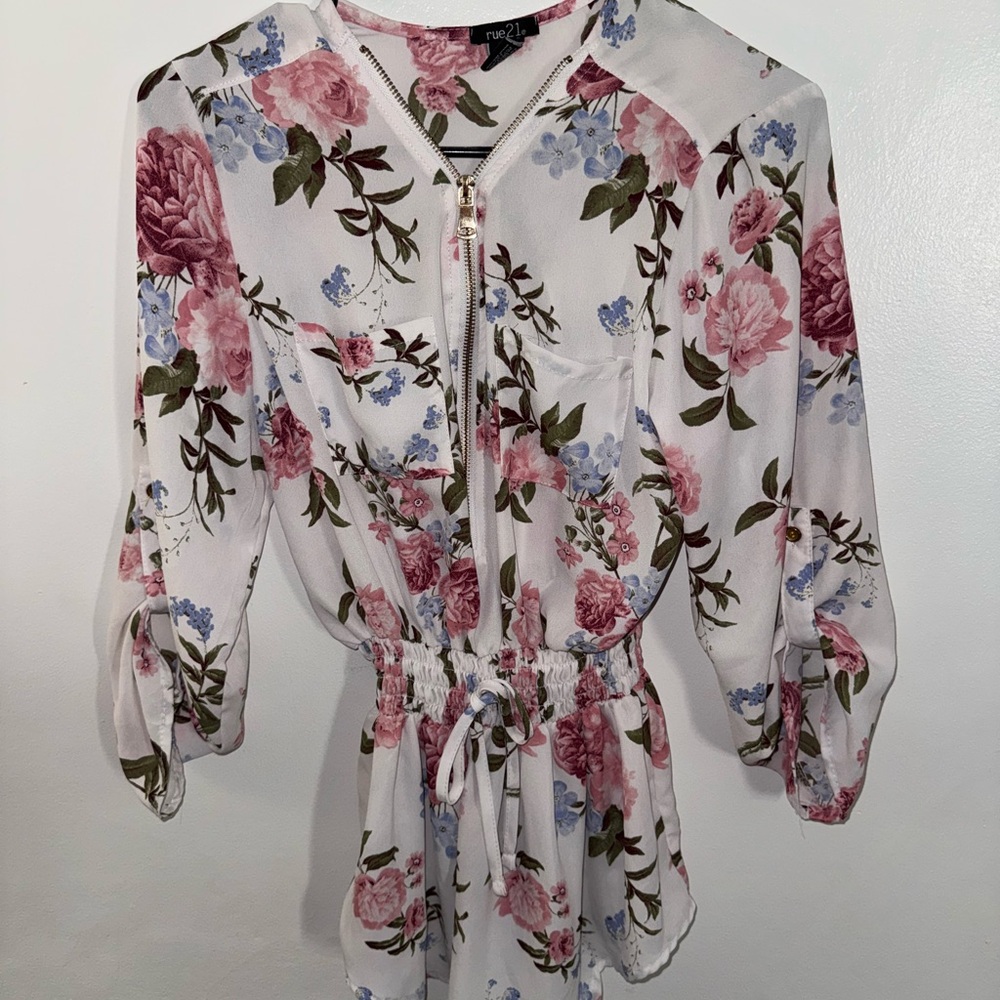 Rue21 Pink and Blue Floral Zip Blouse